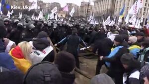 Police clash with anti-lockdown protesters in Ukraine