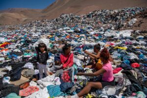 Fast fashion: From your wardrobe to Chile's Atacama desert