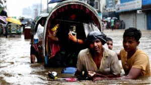 How can cities adapt to water cycle 'whiplash'?