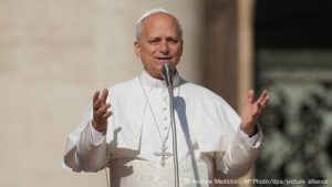 Leo makes first official papal visit to France in 18 years